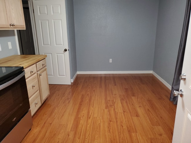 6748 Knightsbridge Dr, New Port Richey, FL 34653 - photo 2