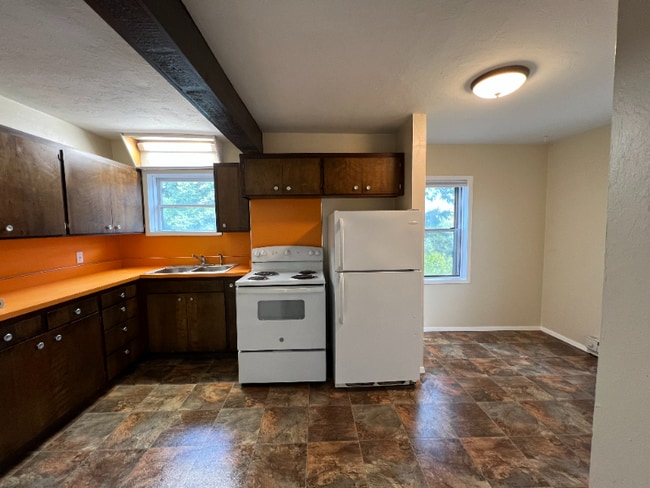 632 1st Ave E unit 2, Columbia Falls, MT 59912 - photo 7