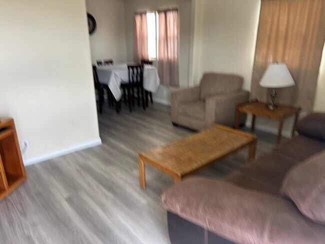 1109 Alder St unit B, Rawlins, WY 82301 - photo 3