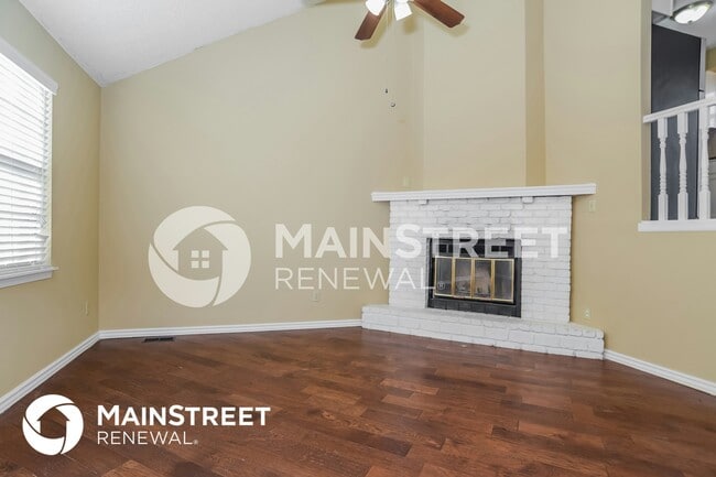 1126 E Elizabeth St, Olathe, KS 66061 - photo 4
