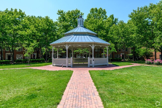 Cameron Station is one of many picturesque spots in Landmark/Van Dorn.