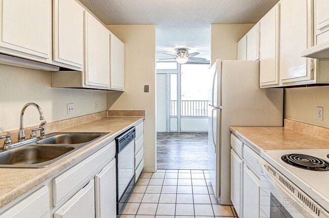 Thornton Place Apartments, Minneapolis, MN 55414 - photo 3