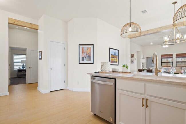 16140 Tall Grass Dr unit 38449634, Oklahoma City, OK 73170 - photo 7