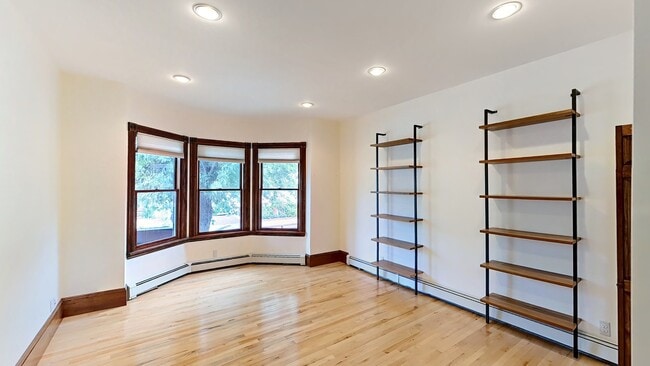 47 Pratt St, Allston, MA 02134 - photo 2