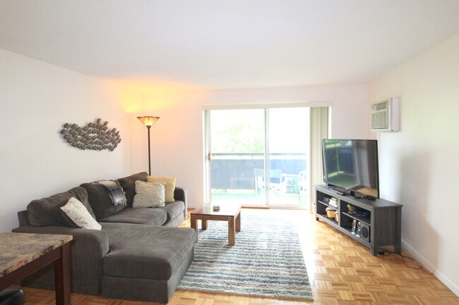 32 Whites Ave unit E664, Watertown, MA 02472 - photo 2