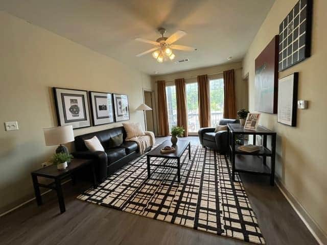 Element Apartments at Highland, Memphis, TN 38111 - photo 7