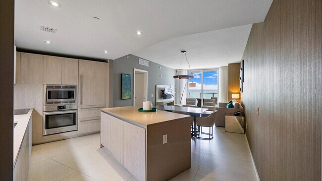 3101 E Hallandale Beach Blvd unit FL15-ID1049822P, Hallandale Beach, FL 33009 - photo 7