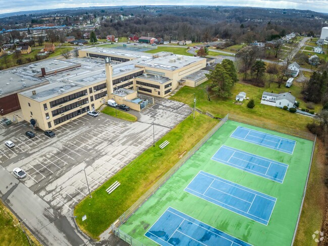 Hopewell Jr High School is for grades 5-8 and is rated B by Niche.