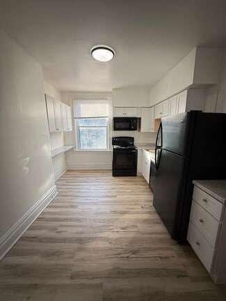 5704 Darlington Rd, Pittsburgh, PA 15217