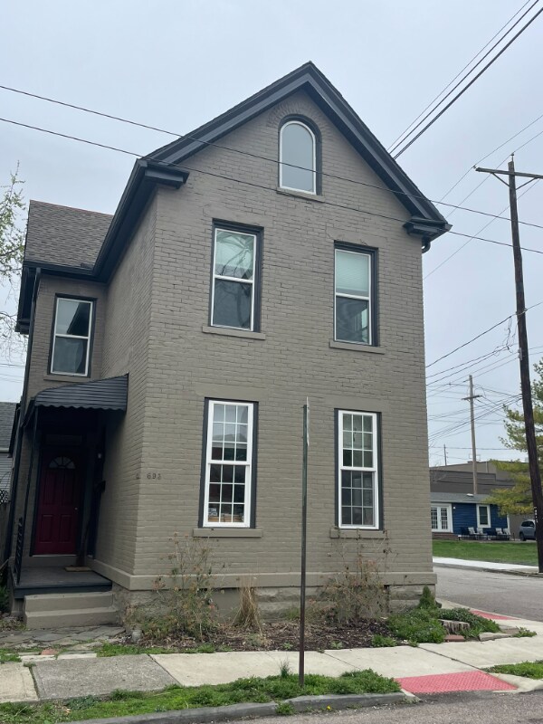 693 Wager St, Columbus, OH 43206