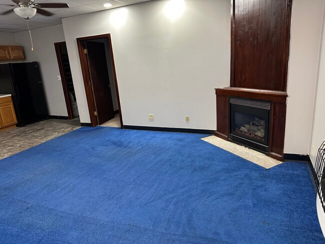 456-458 Main St unit 454 Apt 2, Marseilles, IL 61341 - photo 3