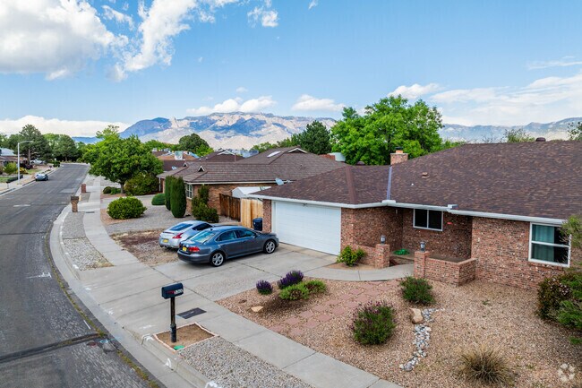 It's common to find homes with views of the Sandia Mountains in the background in S Y Jackson.