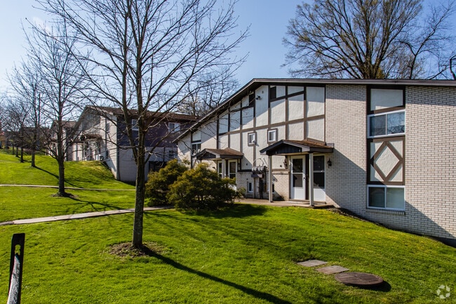 Logan Road Apartments, North Versailles, PA 15137 - photo 6