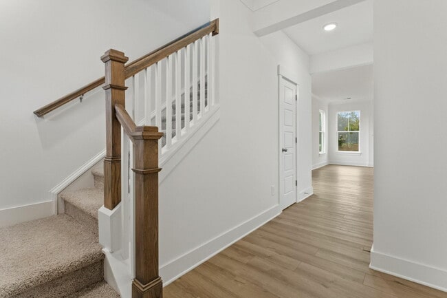 601 Columbus Cir, Simpsonville, SC 29680 - photo 3