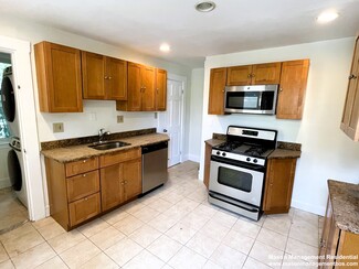 67 Pearl St, Newton, MA 02458