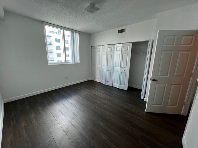 520 NE 26th St unit A2, Miami, FL 33137 - photo 4
