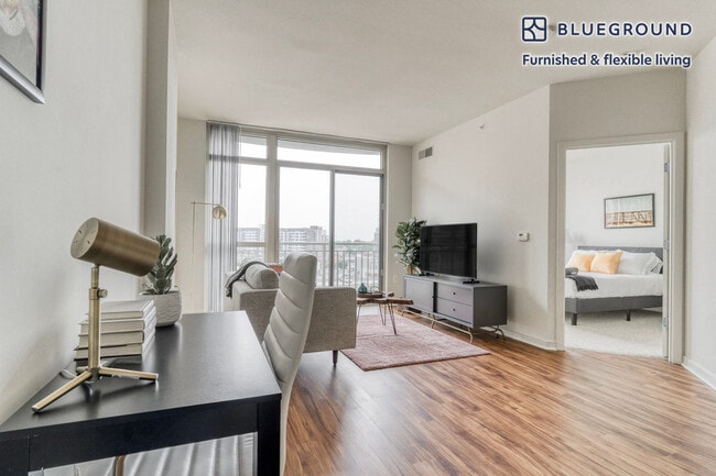 1200 East-West Hwy unit FL11-ID781, Silver Spring, MD 20910 - photo 2