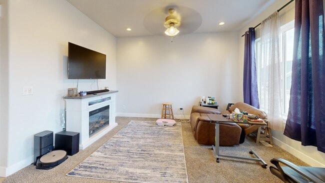 4374 W Sykes Ln, Herriman, UT 84065 - photo 2