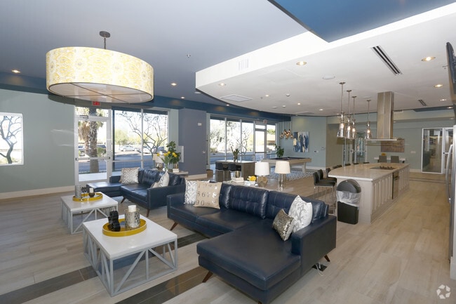 Mason Oliver, Phoenix, AZ 85034 - photo 5