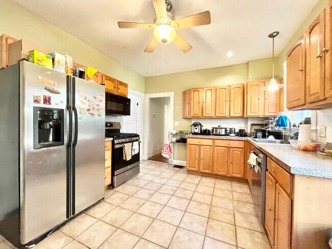 83 Wensley St unit 3, Roxbury Crossing, MA 02120 - photo 3