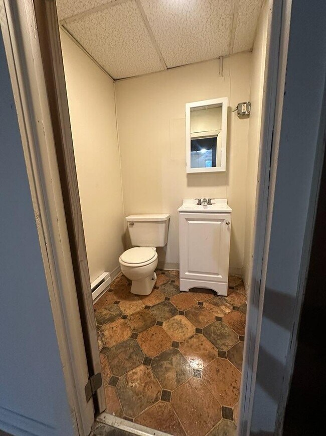 478 Windham Rd unit 478 Windham rd, Willimantic, CT 06226 - photo 7