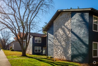 1029 Shive Ln, Bowling Green, KY 42103