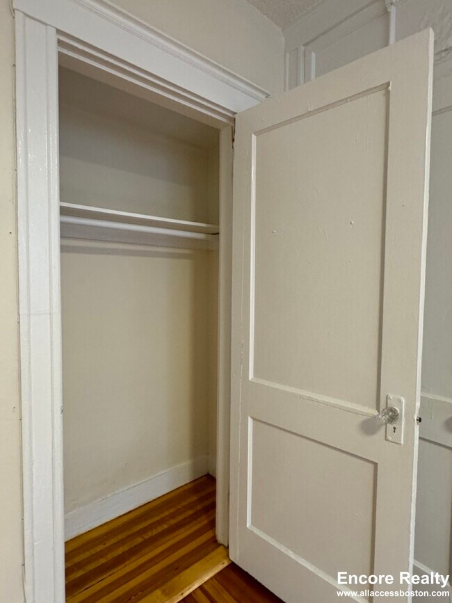 6 Barrows St unit 4, Allston, MA 02134 - photo 7