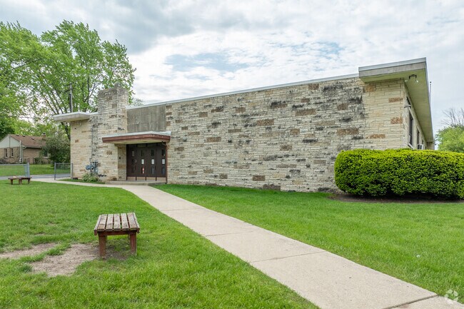 Parents in Milwaukee, WI can send their children to Shining Star Christian Schools.