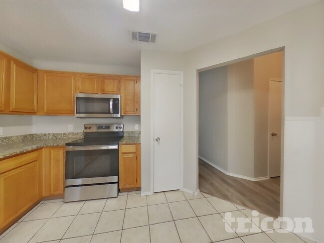 6112 Wall St, Arlington, TX 76018 - photo 5