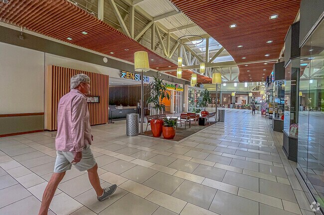 Shopping and dining at The Marketplace at Factoria.