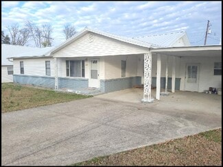 1202 N Holly St, Beebe, AR 72012