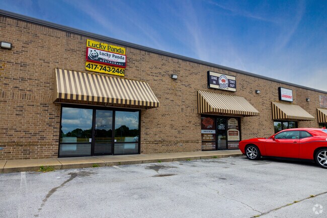 Lucky Panda in Clever offers dine-in and takeout Chinese cuisine near the town center.