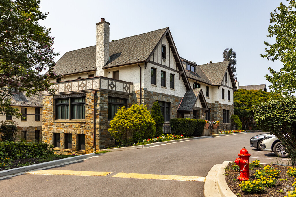 Green Tree School provides full-time placement for students with emotional support or autism.