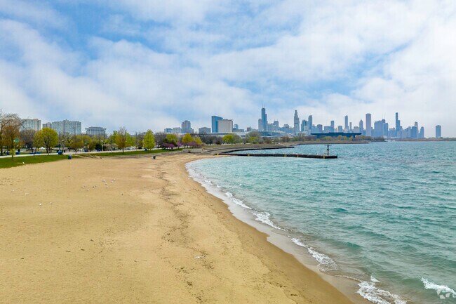 Located east of South Commons is 31st Street Beach, which offers green space and walking paths.