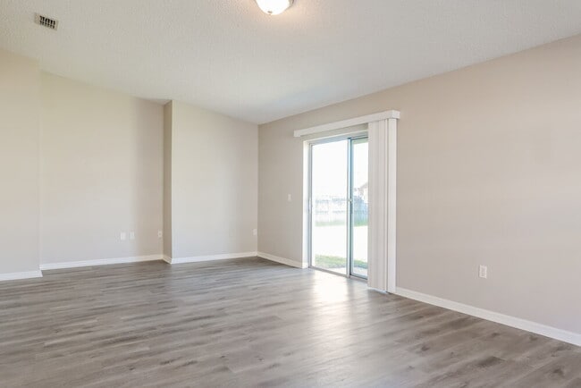 1812 Norseman Ct, Middleburg, FL 32068 - photo 4