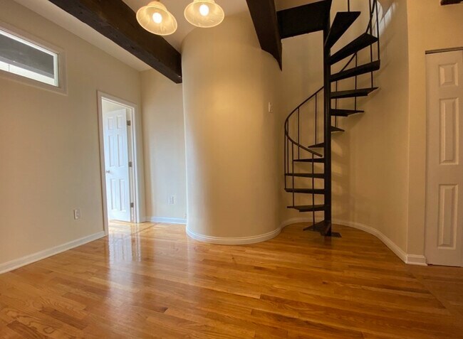 2 Harvard Square unit 4, Brookline, MA 02445 - photo 2