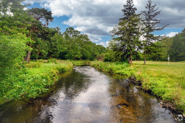 Milham Park is a large Kalamazoo Park with many amenities, located near Westnedge Hill.