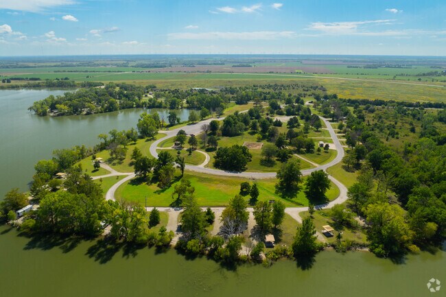 Hillsboro Cove Campground offers lakeside camping near Marion Reservoir’s shoreline.