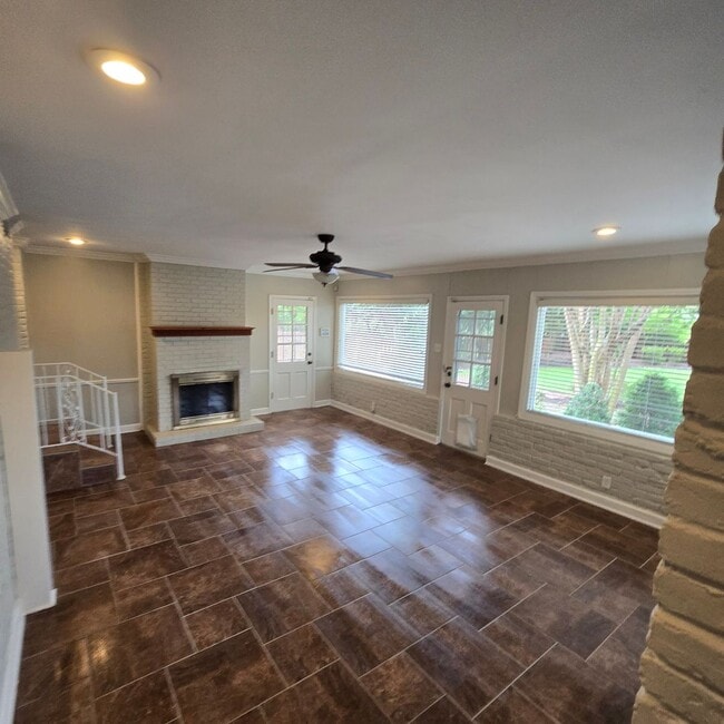 1264 Yorkshire Dr, Memphis, TN 38119 - photo 5