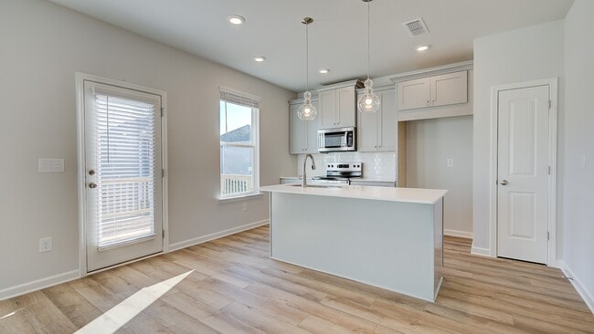 13 Camellia Dr, Fairburn, GA 30213 - photo 6