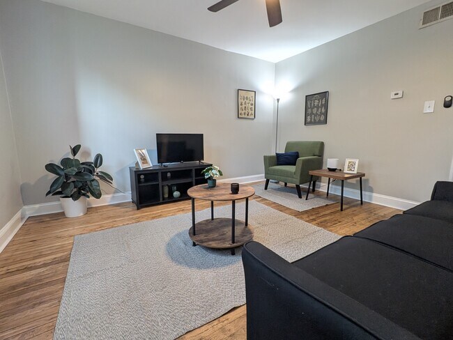 1733 F St NE unit 2, Washington, DC 20002 - photo 2