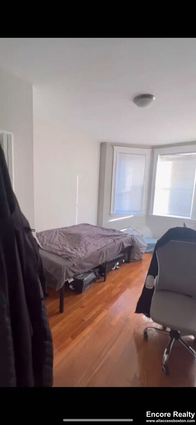 1189 Commonwealth Ave unit 13, Boston, MA 02134 - photo 3