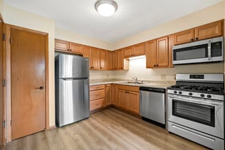 649 W State St, Burlington, WI 53105