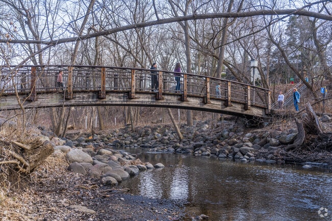 The Minnehaha creek has several trails connected by bridges across the creek.