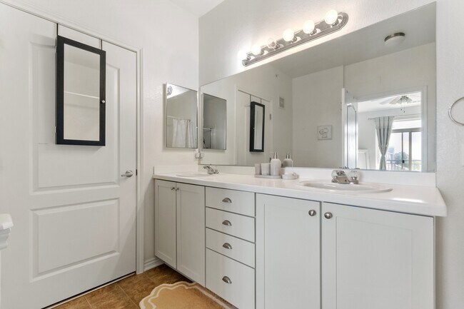 3601 E 103rd Cir unit B36, Thornton, CO 80229 - photo 4