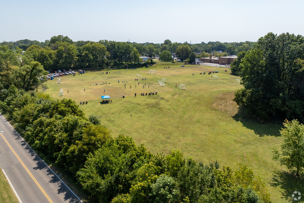 The student population of Daniel Wertz Elementary School is 308 and the school serves PK-5.