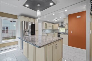 40 Olney Ave, Lincoln, RI 02865