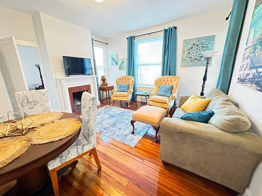 205 SE 7th St unit ID1359091P, Gainesville, FL 32601 - photo 1