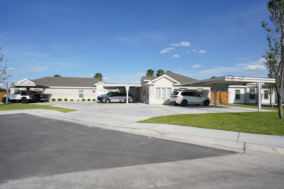 5908 Sandpiper Ave unit 3, Mission, TX 78573 - photo 1