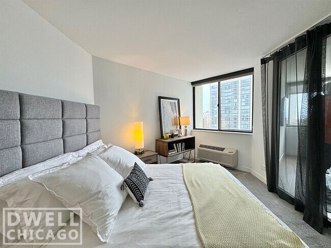 2626 N Clark St unit 1, Chicago, IL 60614 - photo 4
